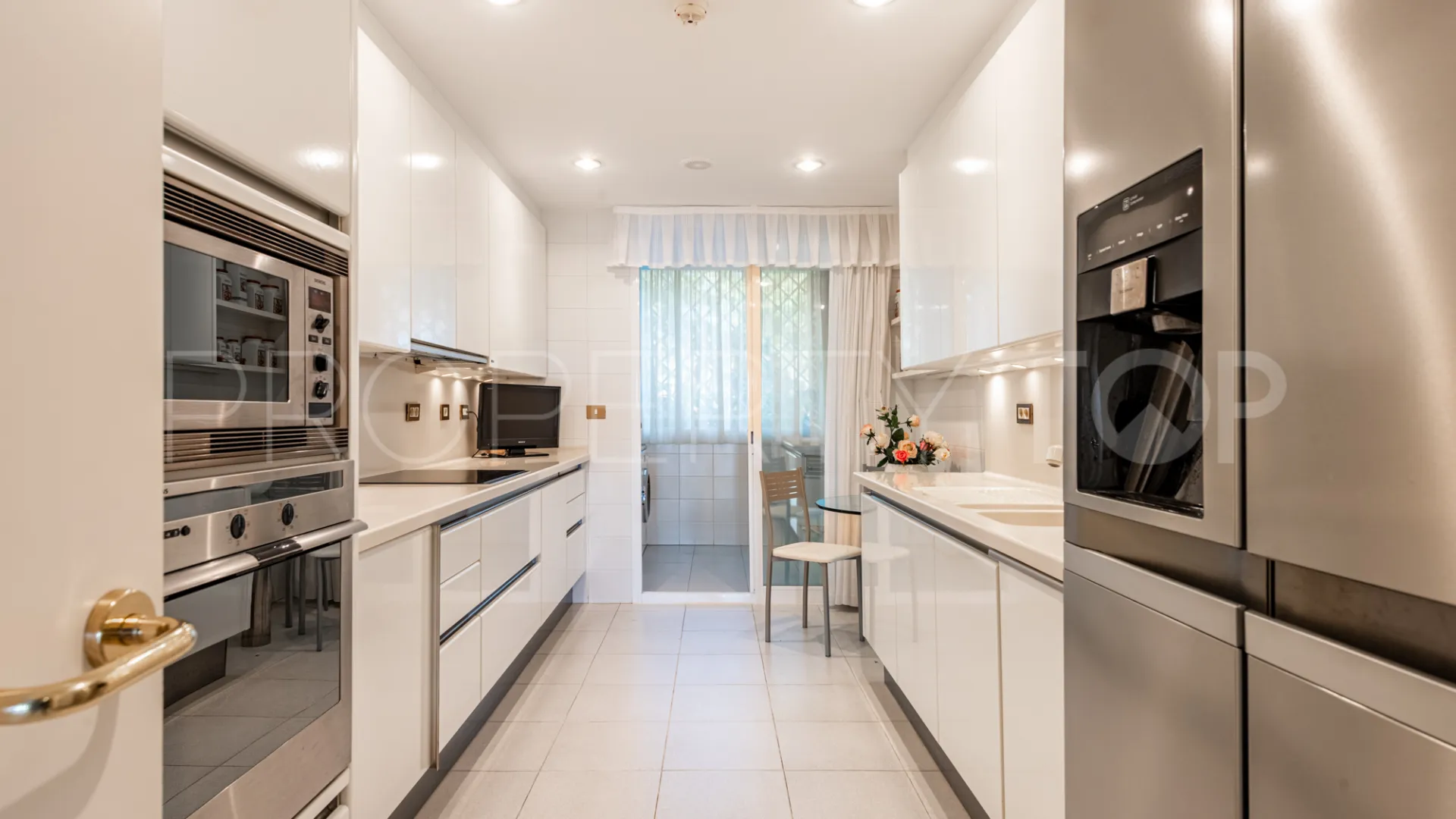Apartamento planta baja en venta en Los Granados