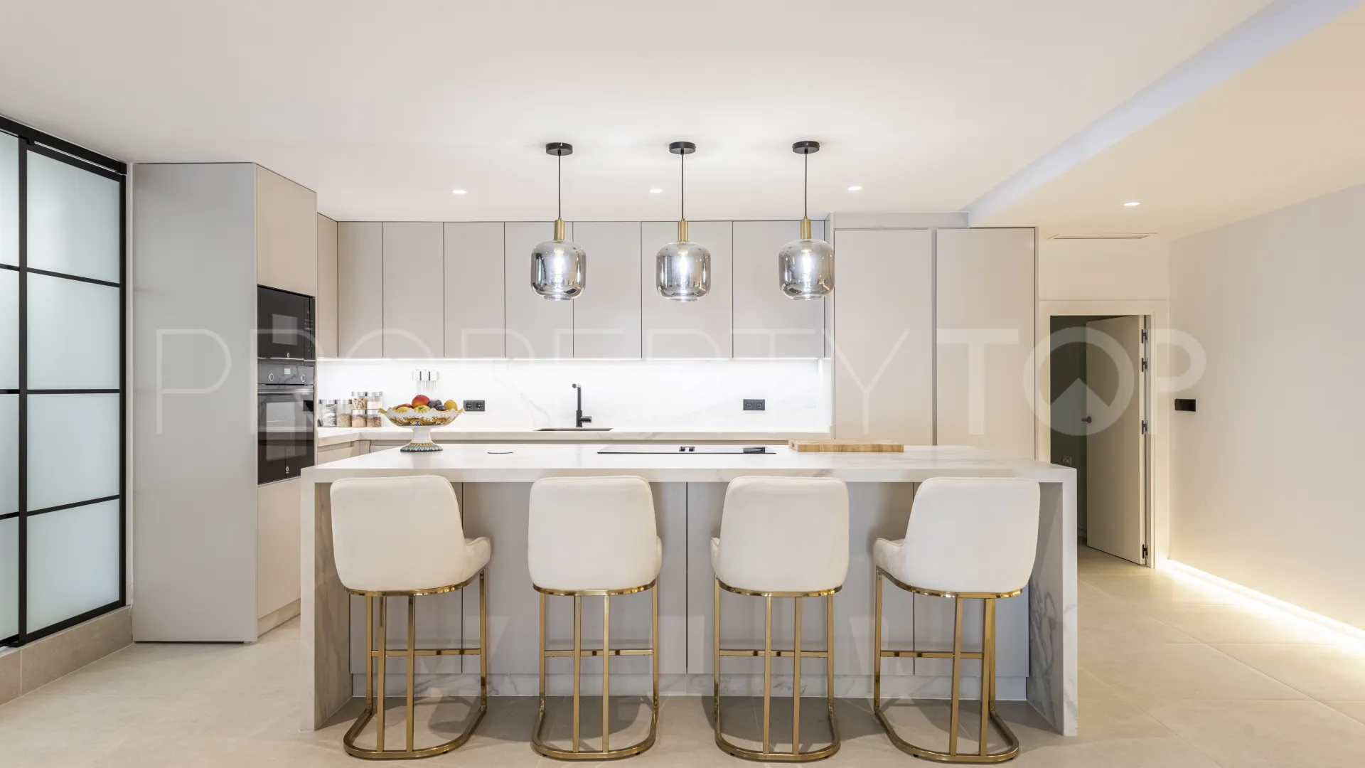 Apartamento en venta en Kings Hills
