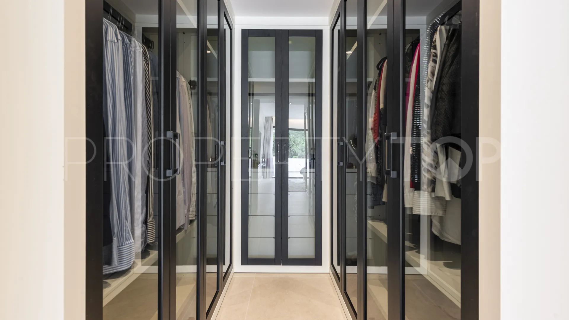 Apartamento en venta en Kings Hills
