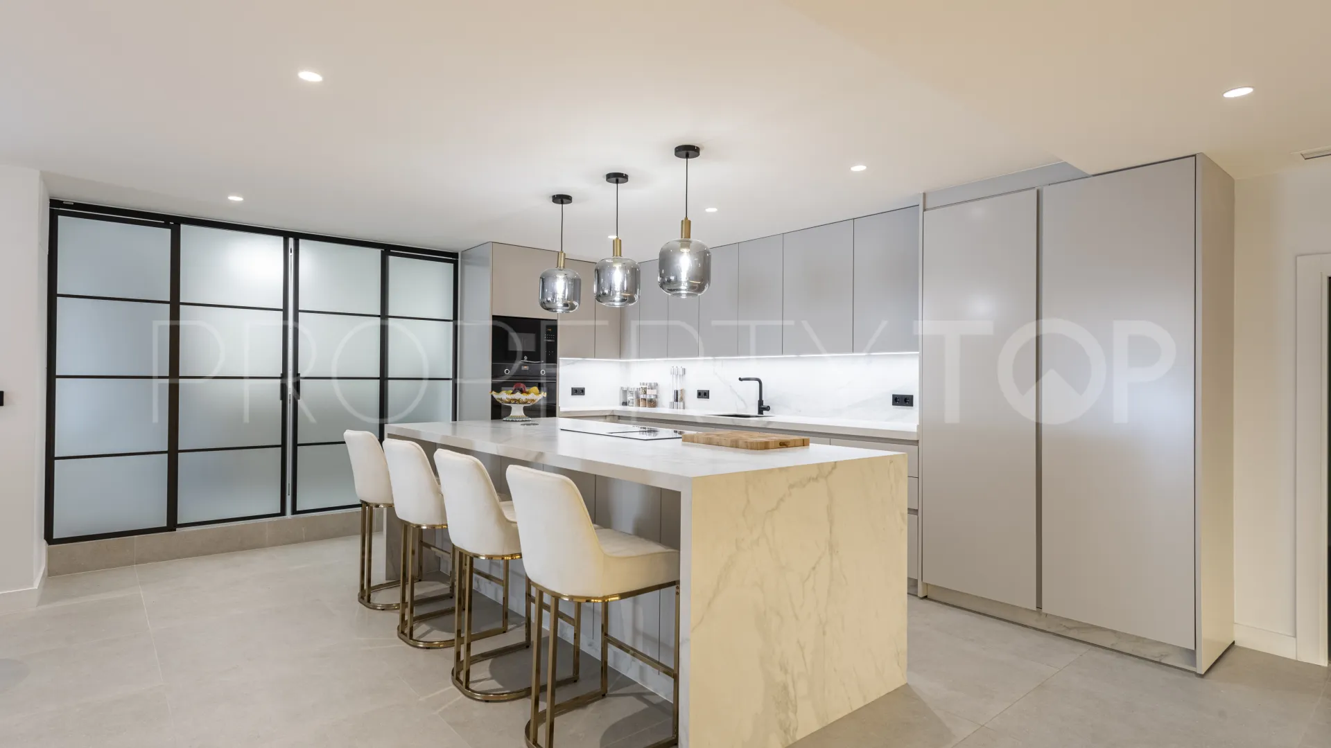Apartamento en venta en Kings Hills