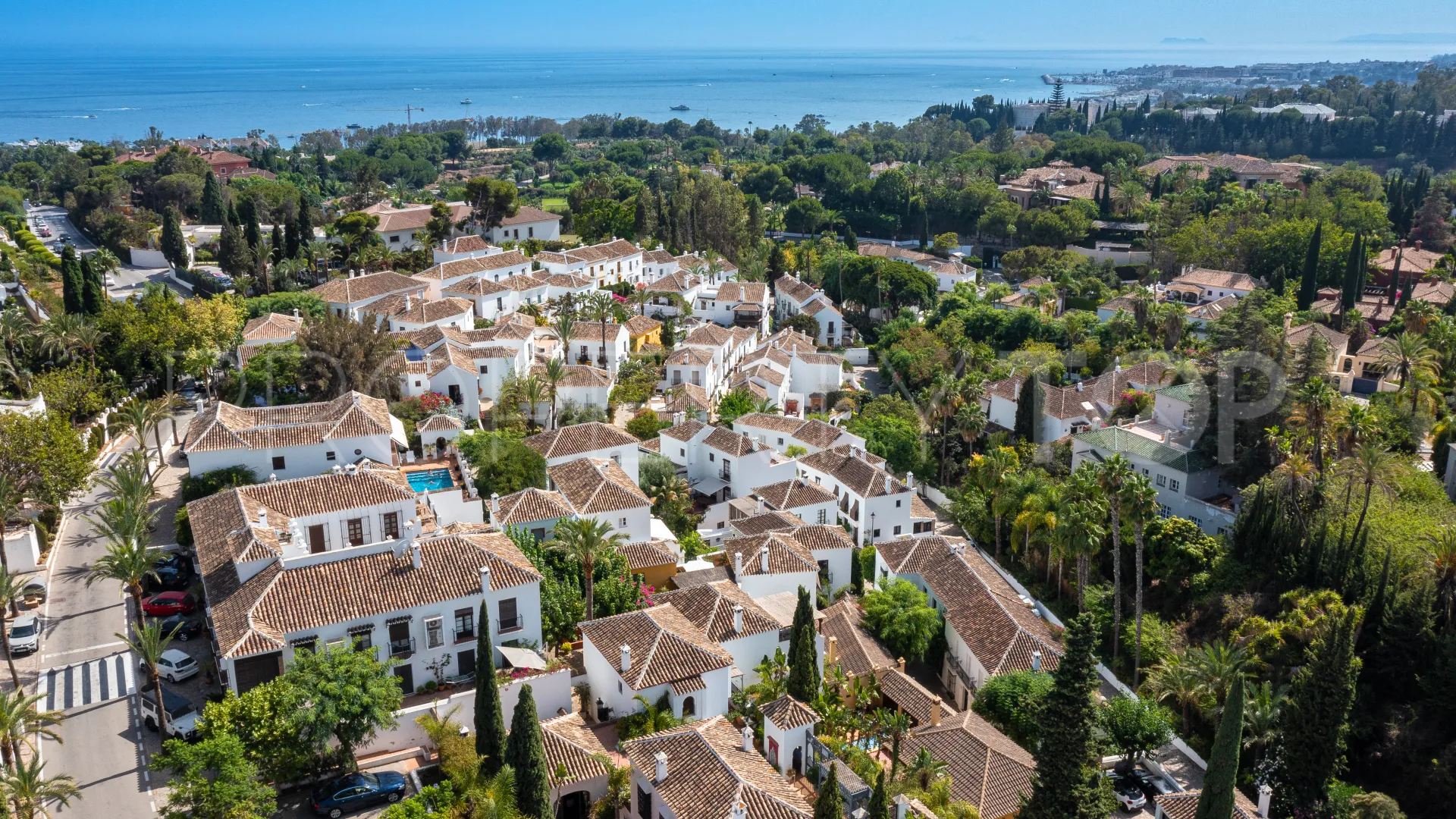 Se vende adosado en Lomas Pueblo