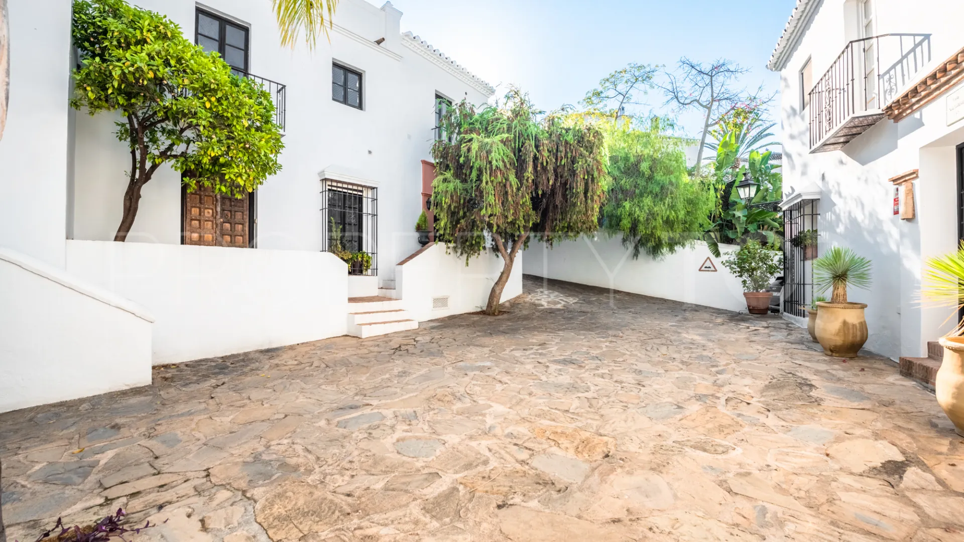 Se vende adosado en Lomas Pueblo