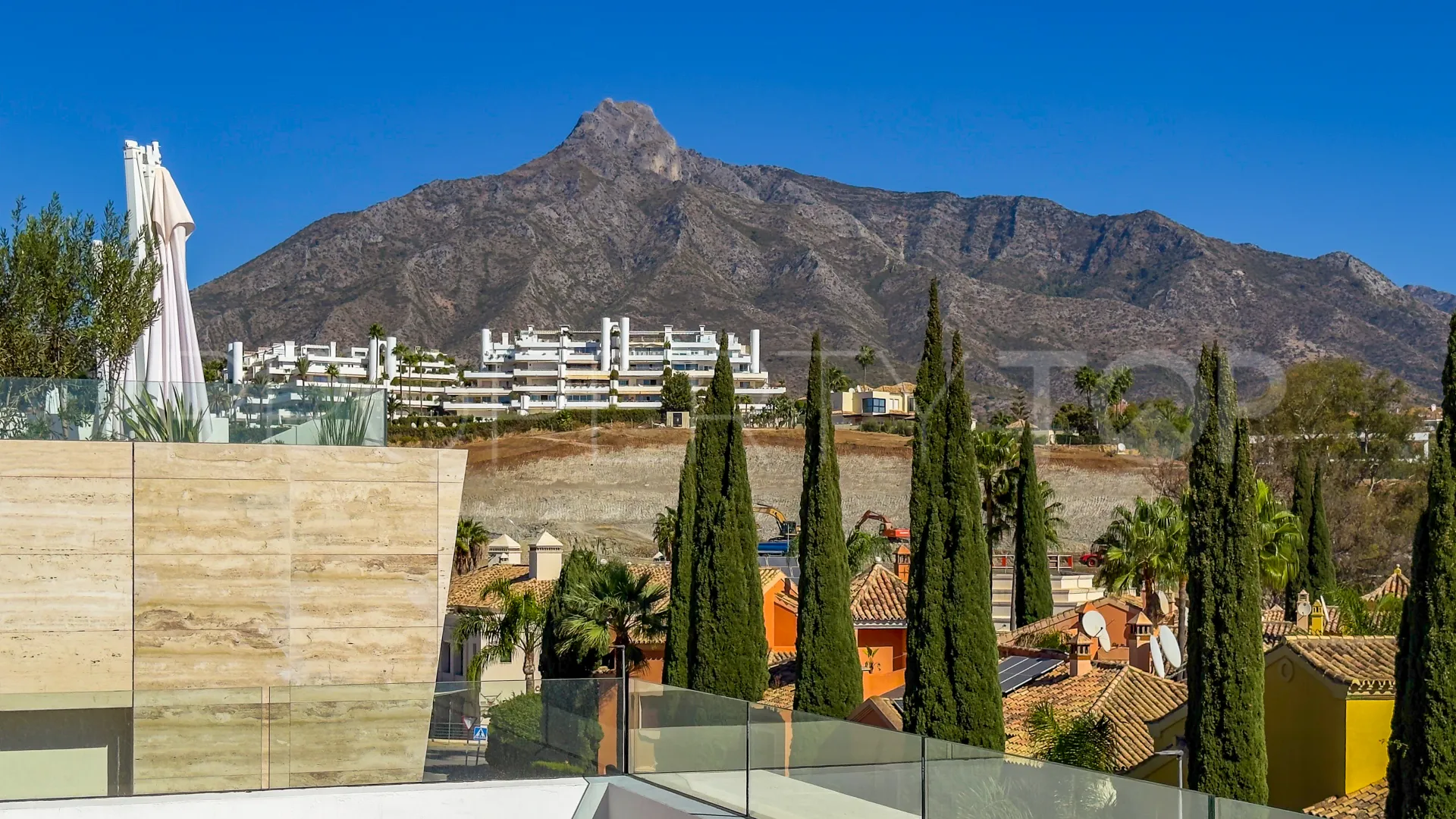 For sale duplex penthouse in Epic Marbella