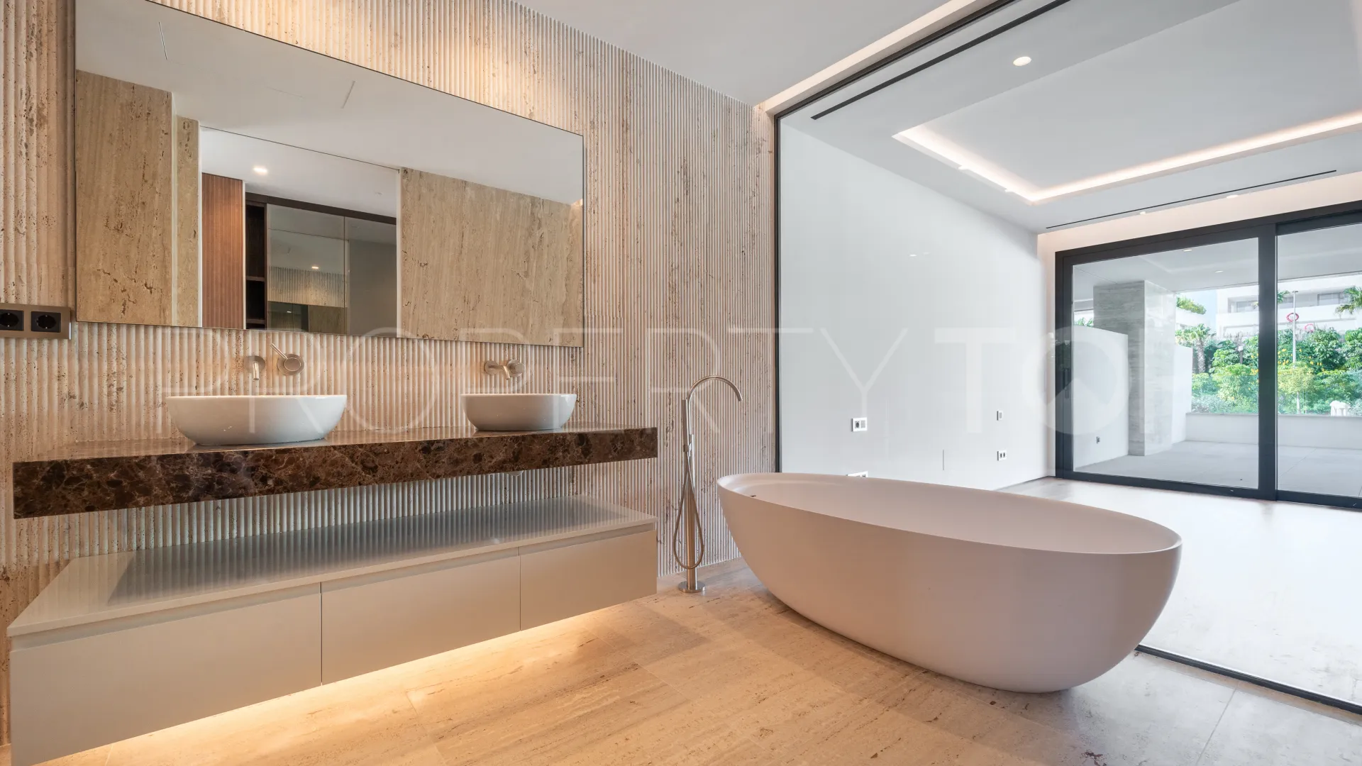 For sale duplex penthouse in Epic Marbella