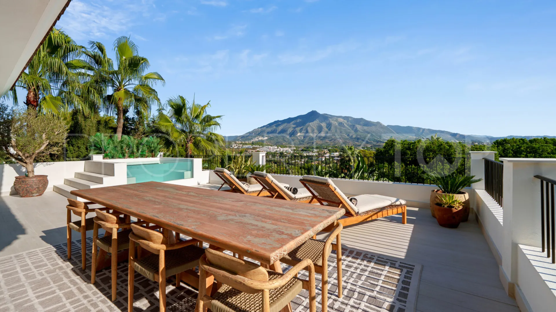 Nueva Andalucia, villa en venta con 6 dormitorios