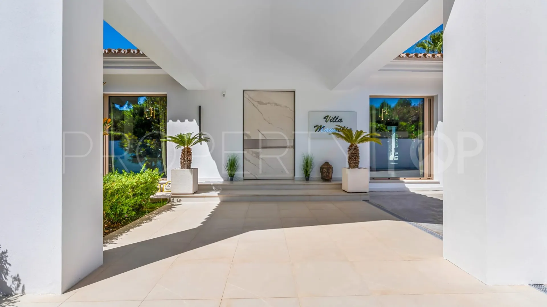 Se vende villa en Guadalmina Baja de 6 dormitorios