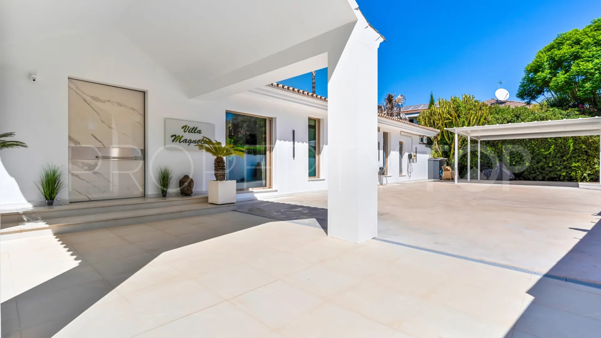 Se vende villa en Guadalmina Baja de 6 dormitorios
