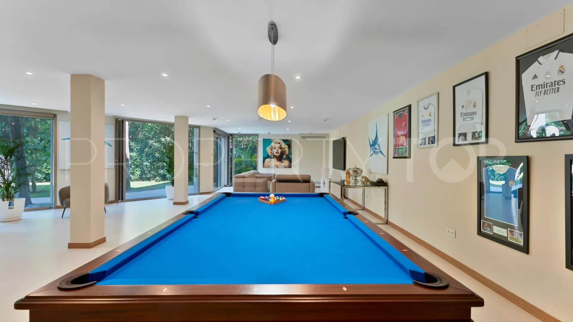 Se vende villa en Guadalmina Baja de 6 dormitorios