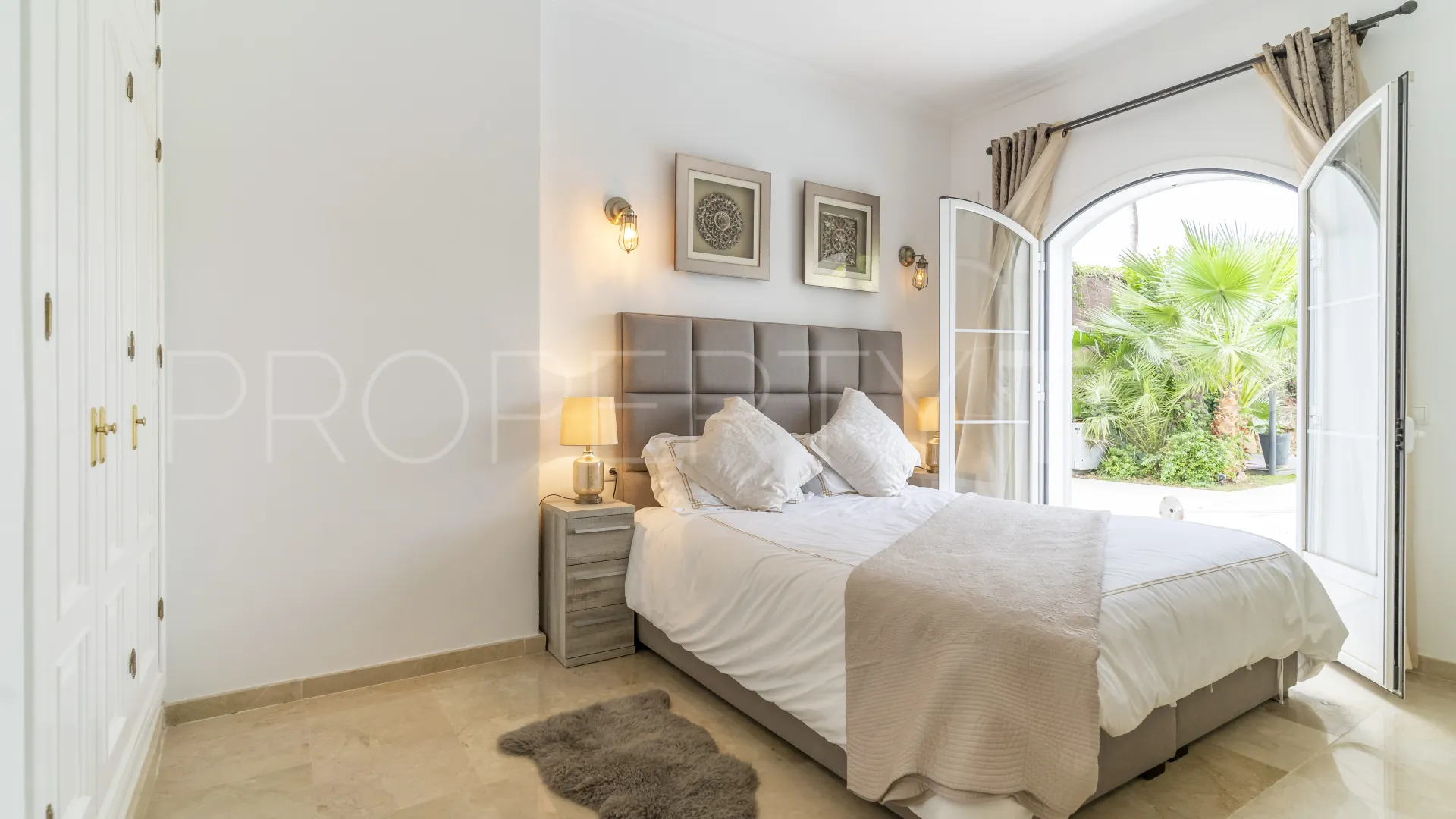 For sale 4 bedrooms villa in Sierra Blanca Country Club