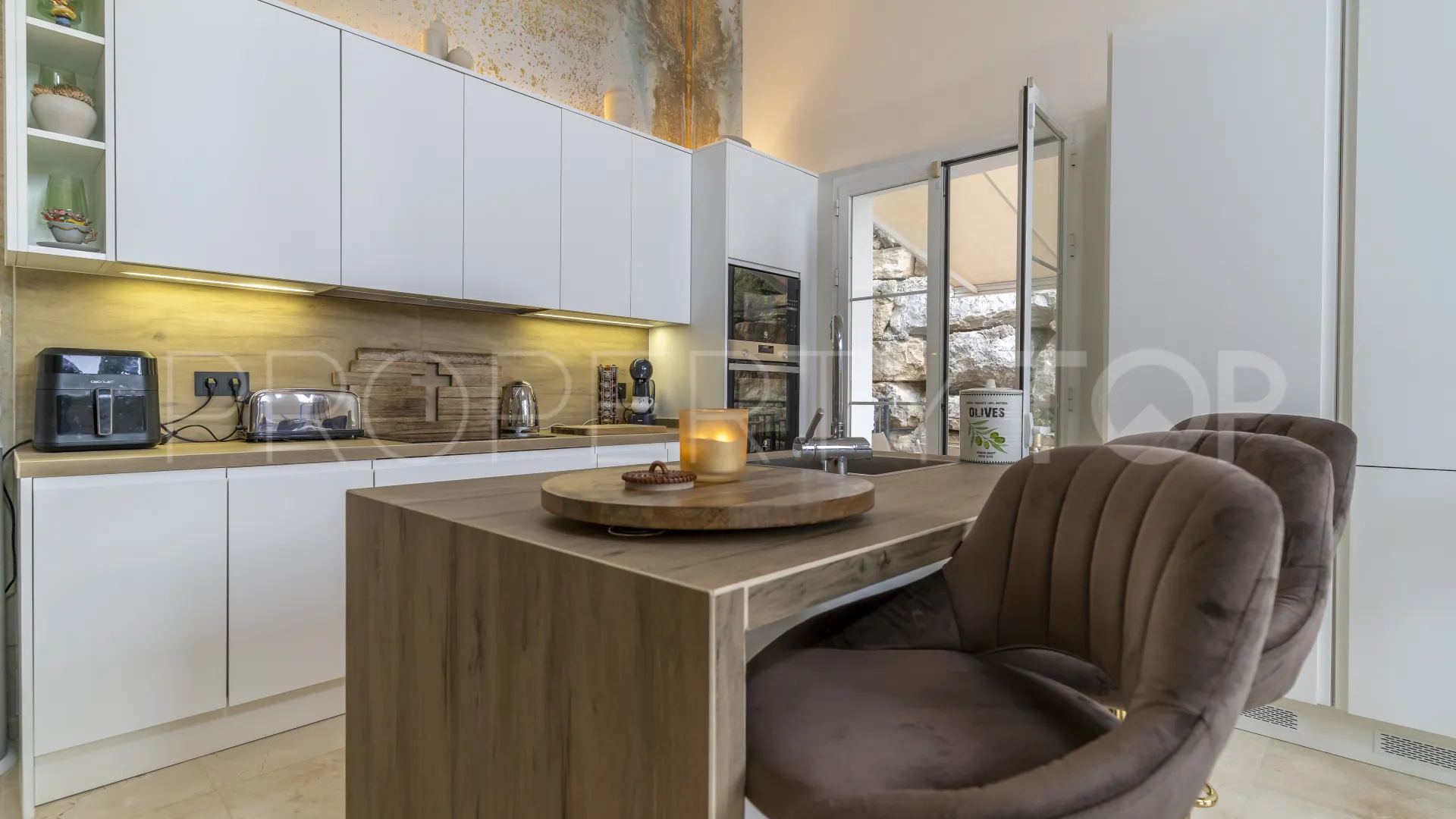 For sale 4 bedrooms villa in Sierra Blanca Country Club