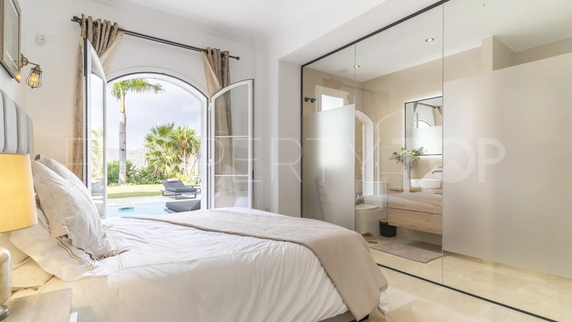 For sale 4 bedrooms villa in Sierra Blanca Country Club