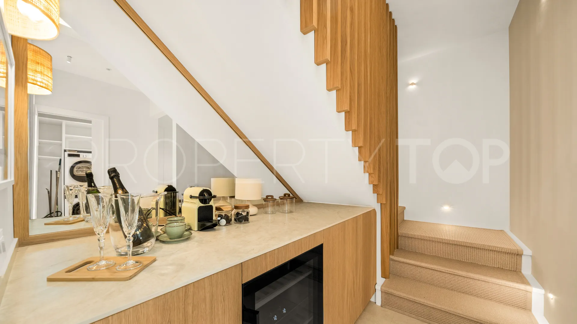 For sale town house with 5 bedrooms in Arco Iris