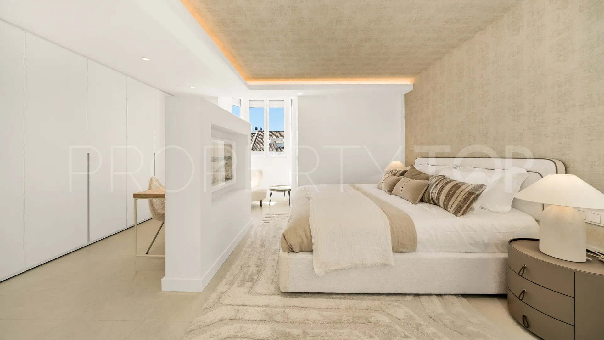 For sale town house with 5 bedrooms in Arco Iris