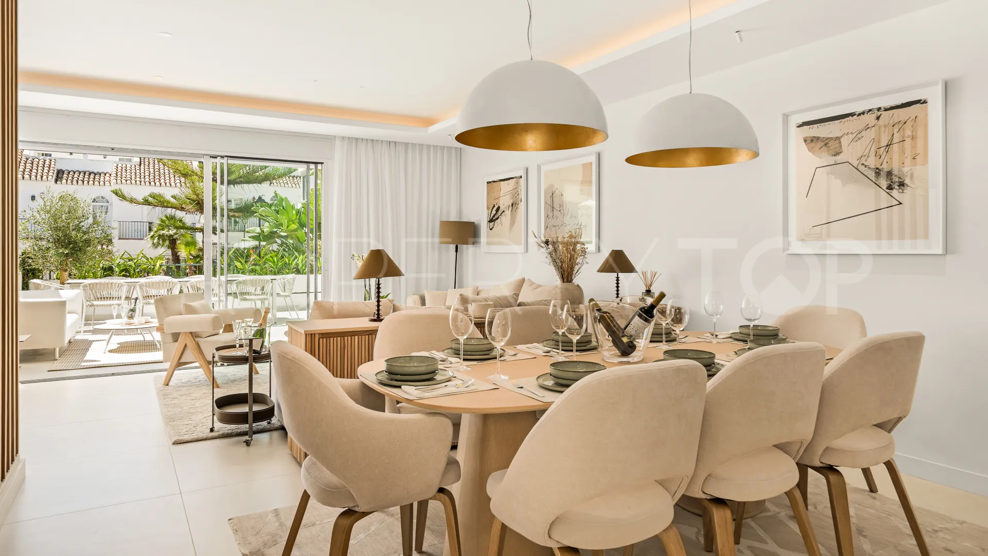 For sale town house with 5 bedrooms in Arco Iris