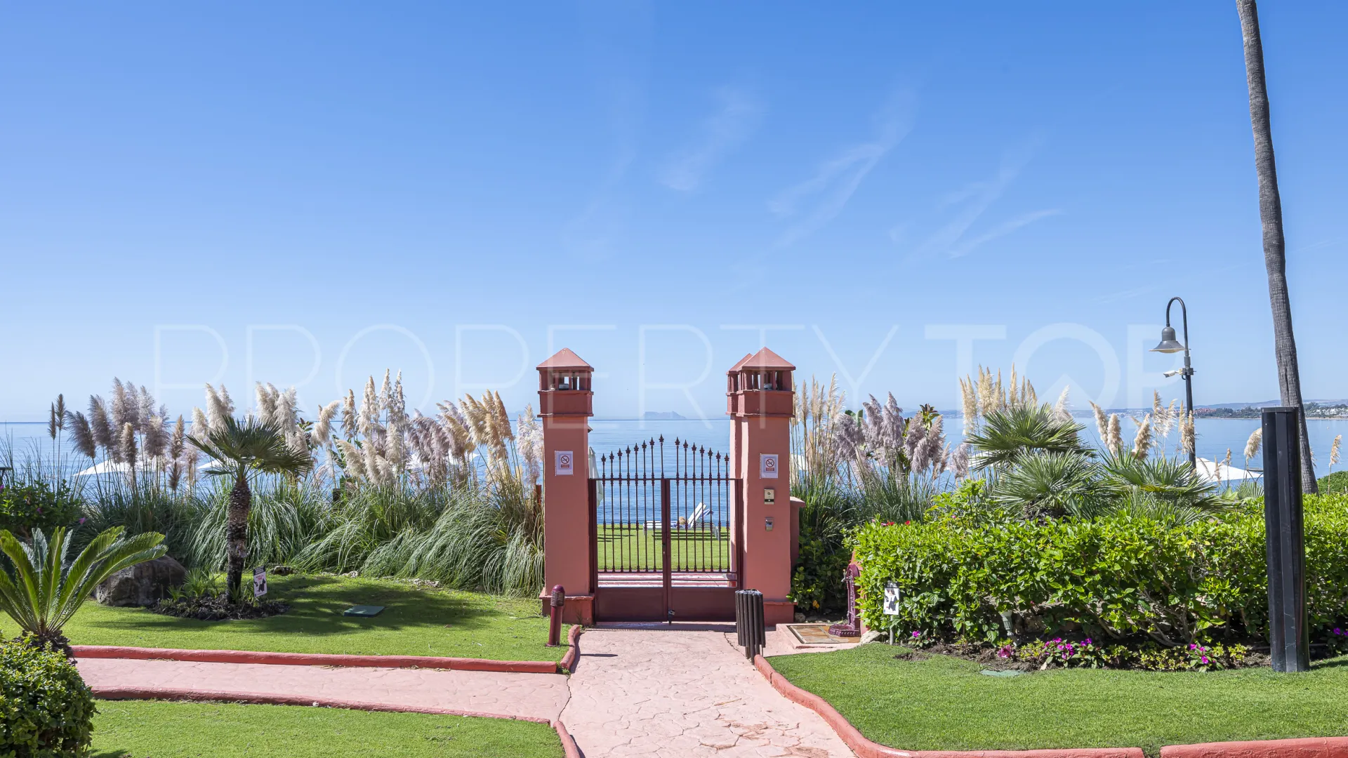 Apartment for sale in Cabo Bermejo with 3 bedrooms