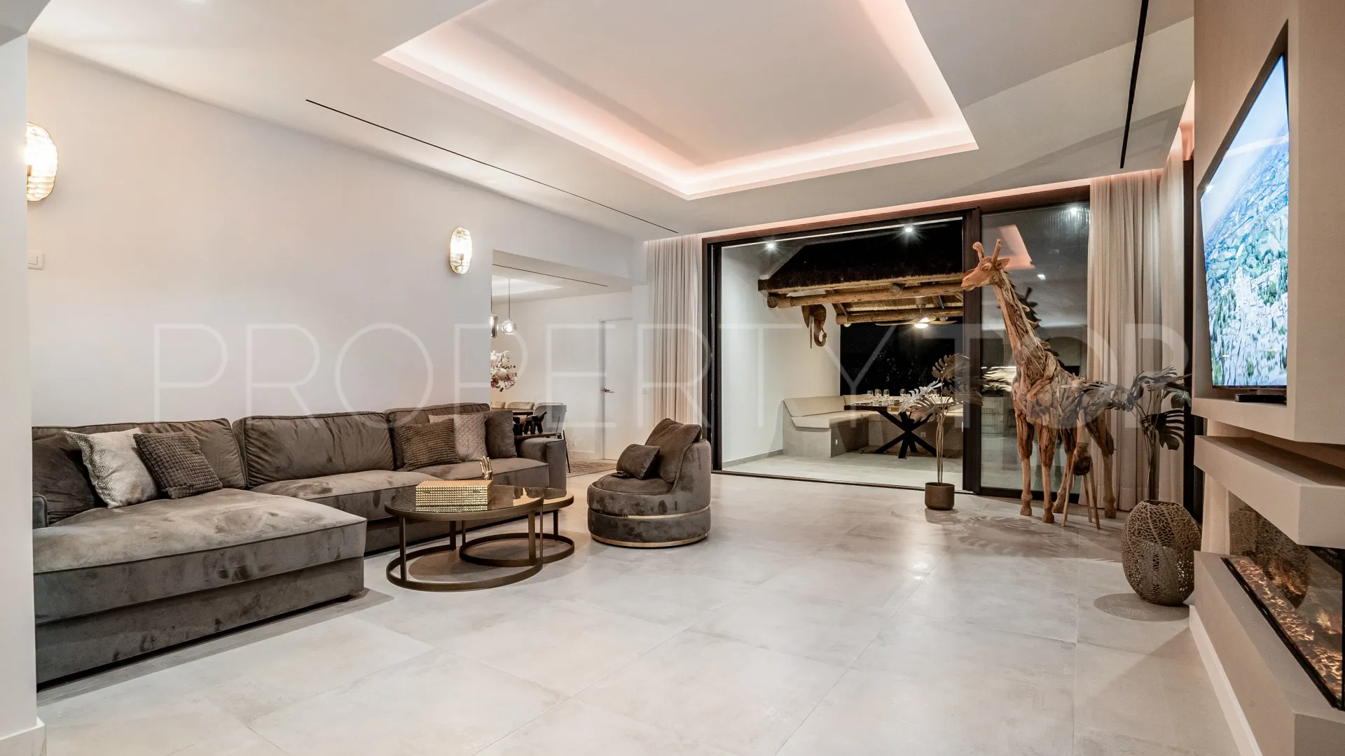 Nagüeles 6 bedrooms villa for sale