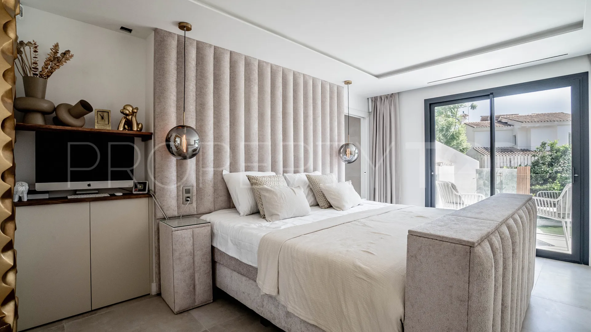 Nagüeles 6 bedrooms villa for sale