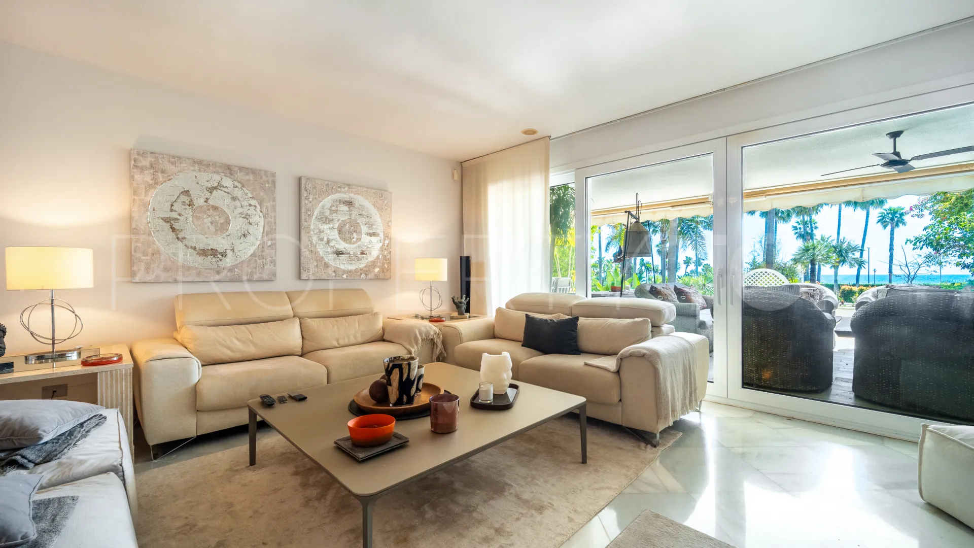 Apartamento planta baja con 3 dormitorios en venta en Los Granados