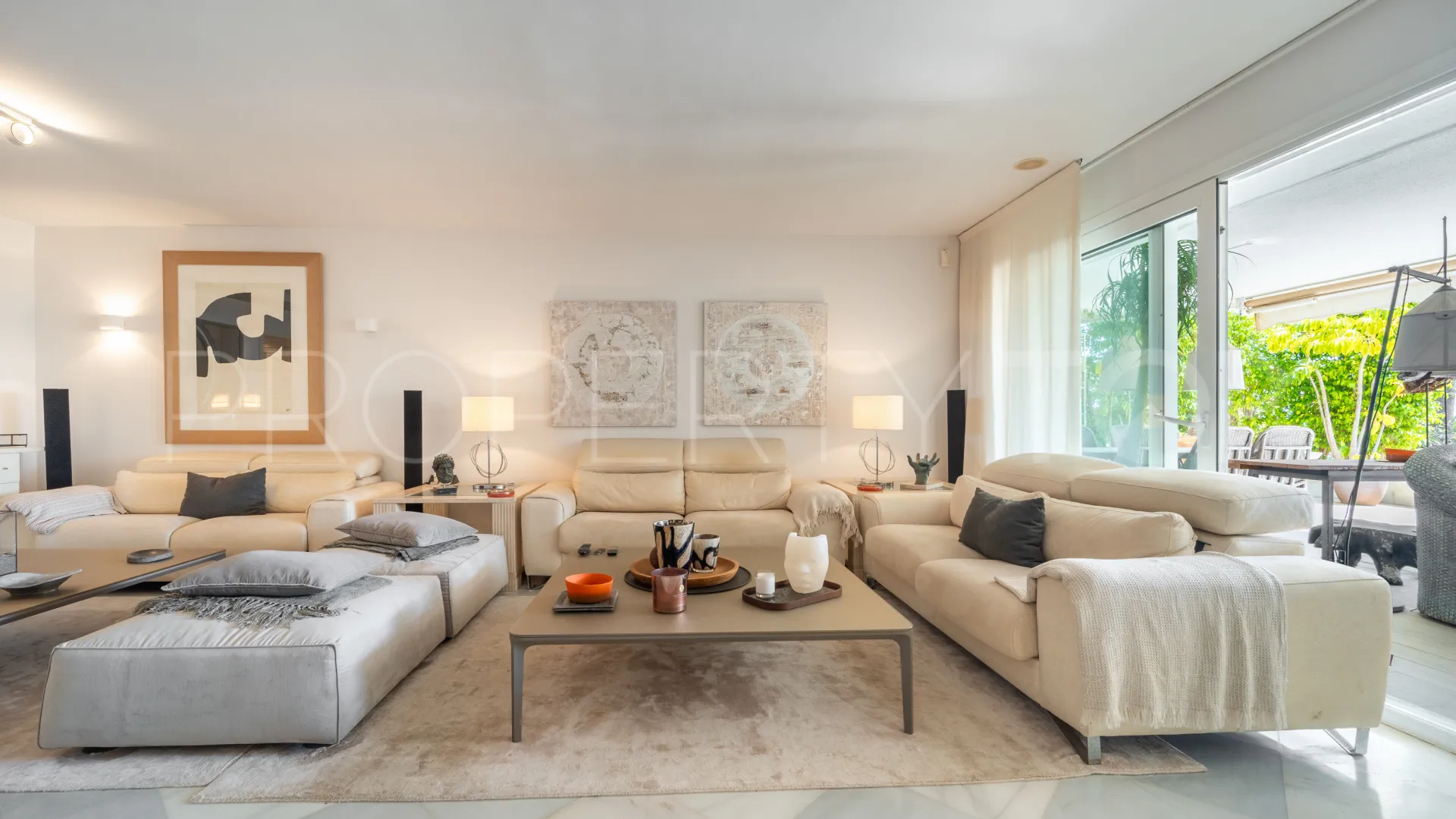 Apartamento planta baja con 3 dormitorios en venta en Los Granados