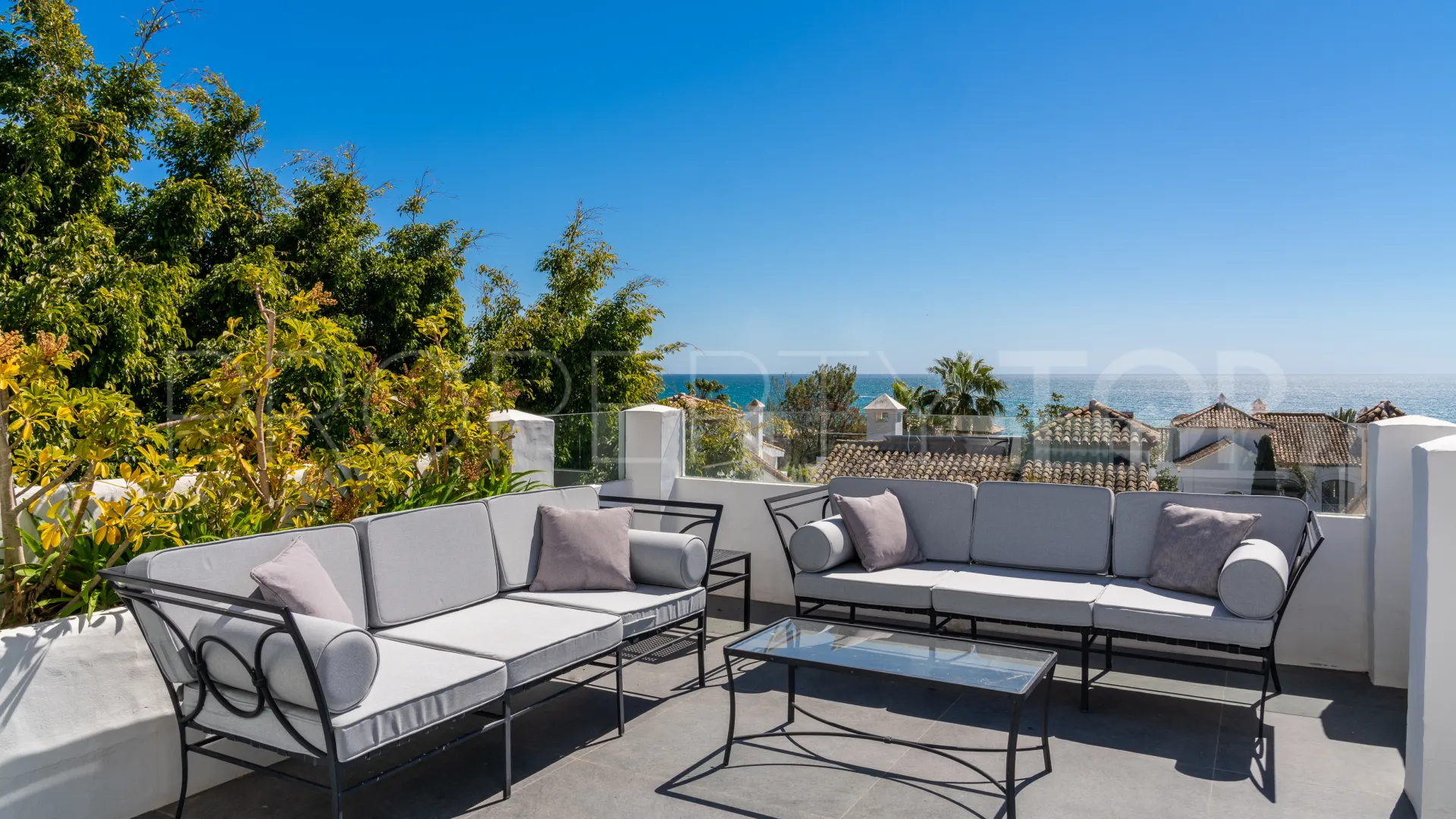 For sale duplex penthouse with 3 bedrooms in Marina Puente Romano