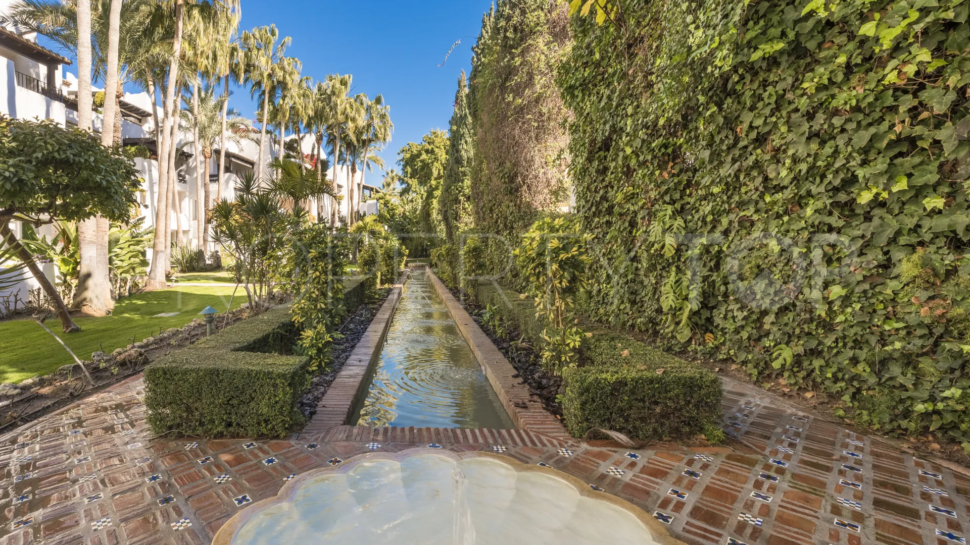 For sale duplex penthouse with 3 bedrooms in Marina Puente Romano