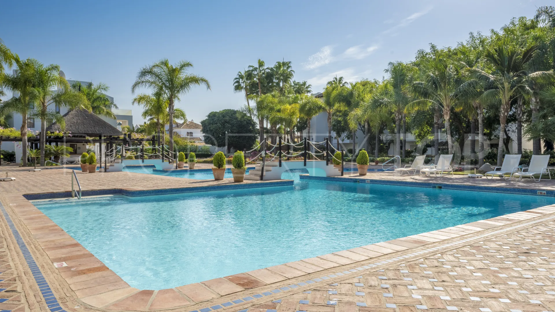 For sale duplex penthouse with 3 bedrooms in Marina Puente Romano