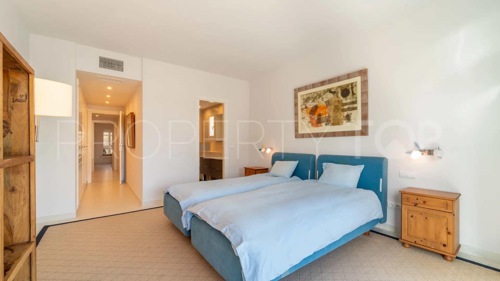 For sale duplex penthouse with 3 bedrooms in Marina Puente Romano