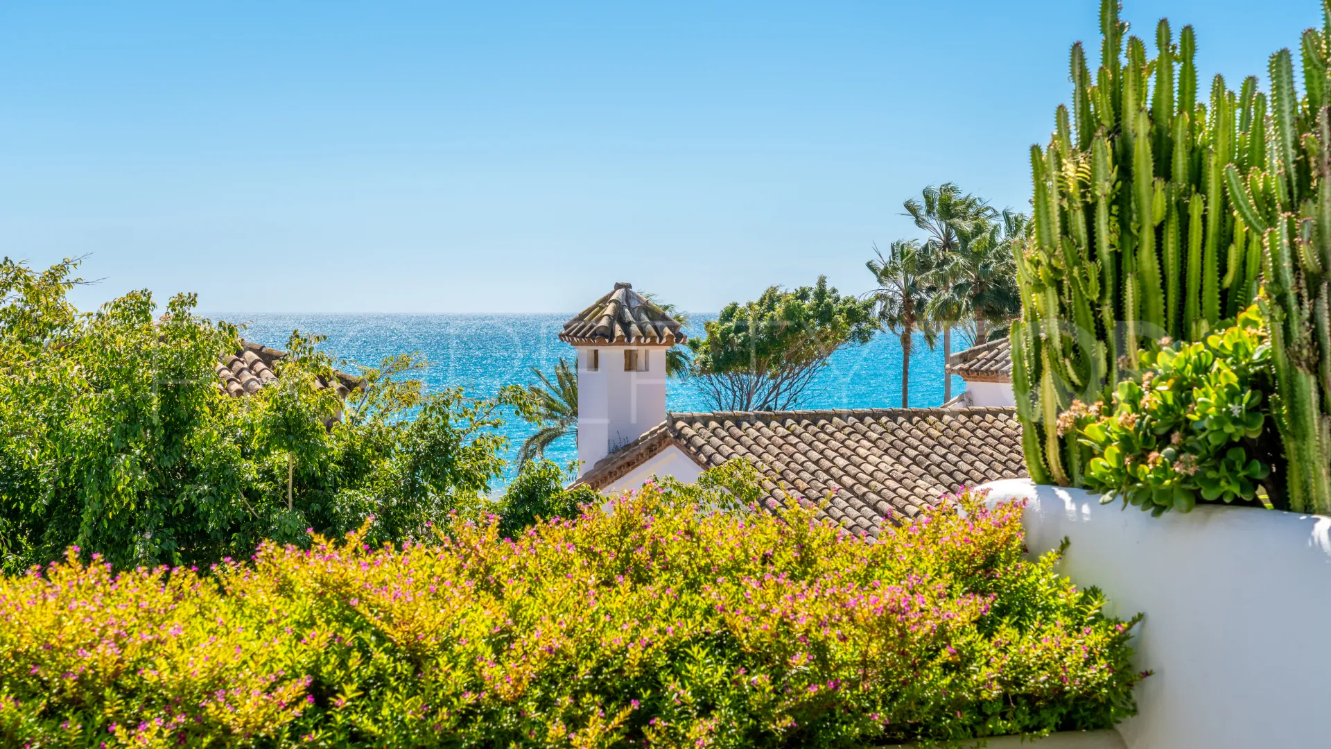 For sale duplex penthouse with 3 bedrooms in Marina Puente Romano