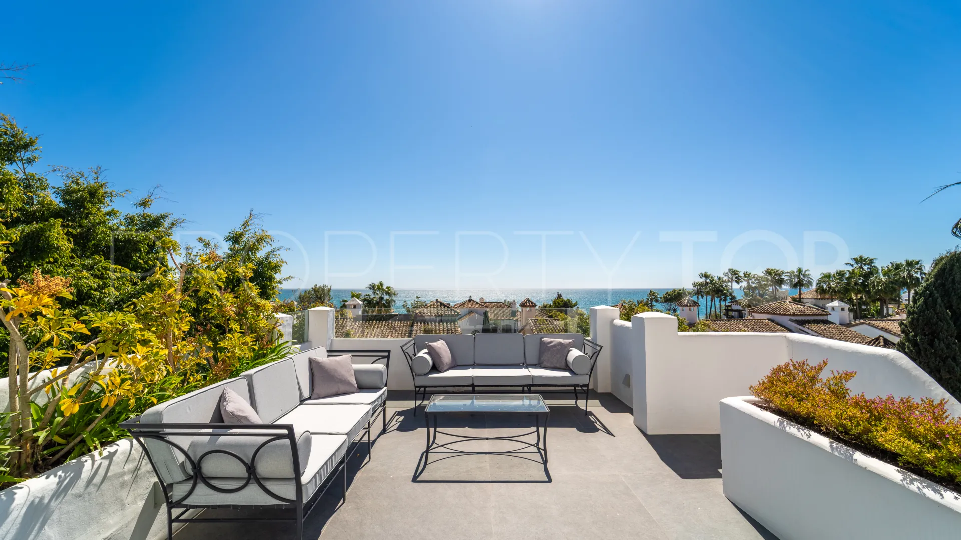 For sale duplex penthouse with 3 bedrooms in Marina Puente Romano