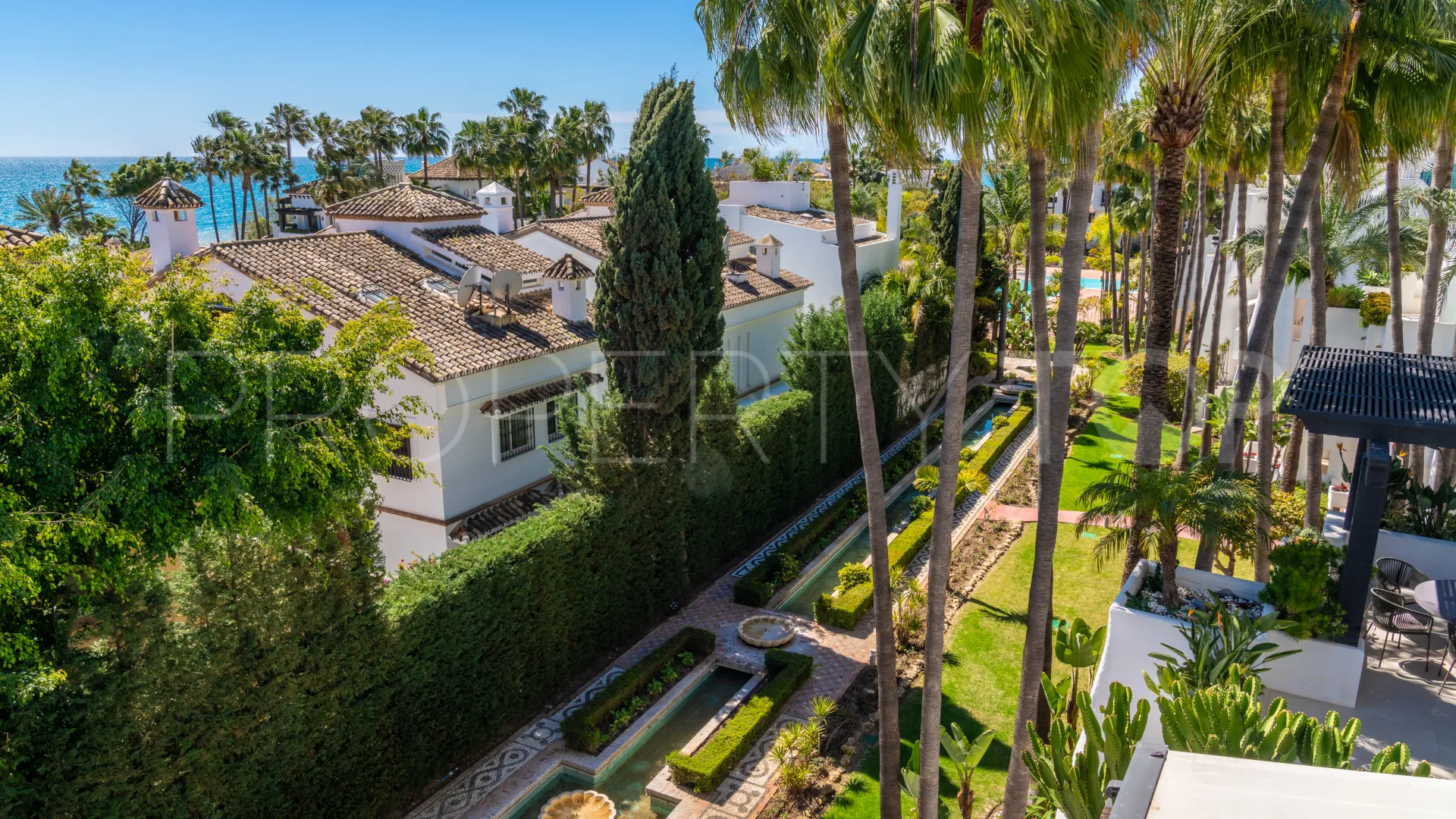 For sale duplex penthouse with 3 bedrooms in Marina Puente Romano