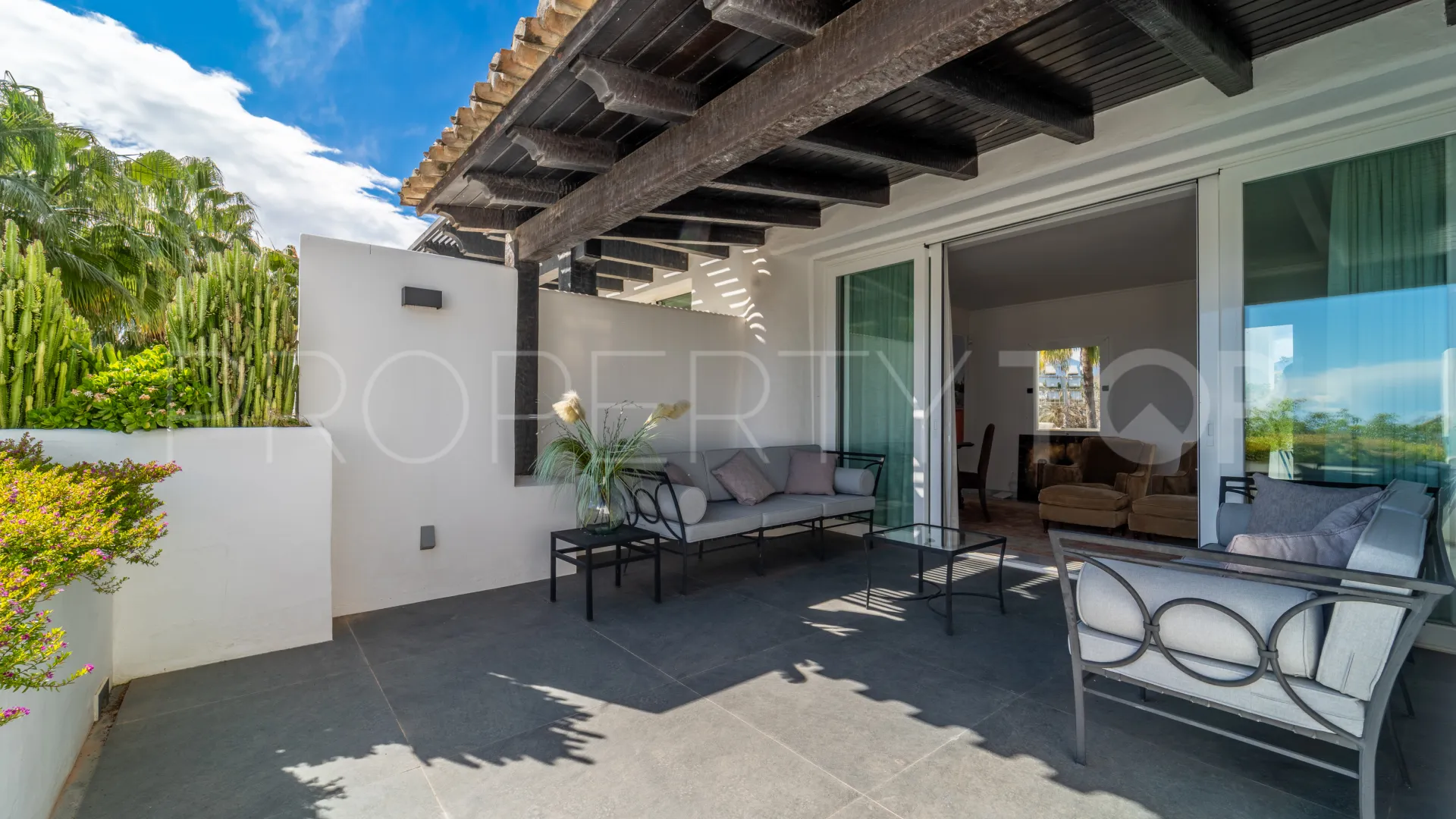 For sale duplex penthouse with 3 bedrooms in Marina Puente Romano