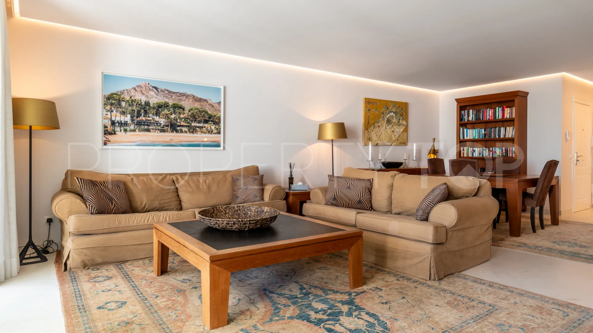 For sale duplex penthouse with 3 bedrooms in Marina Puente Romano