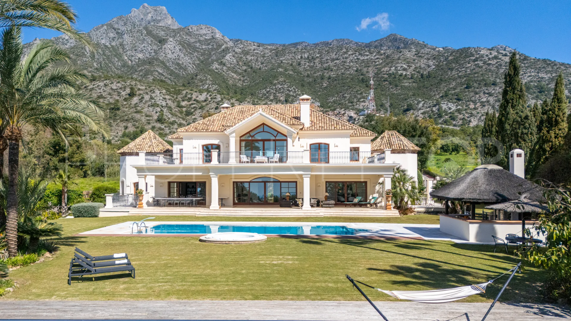 Comprar villa en Los Picos de Nagüeles de 5 dormitorios