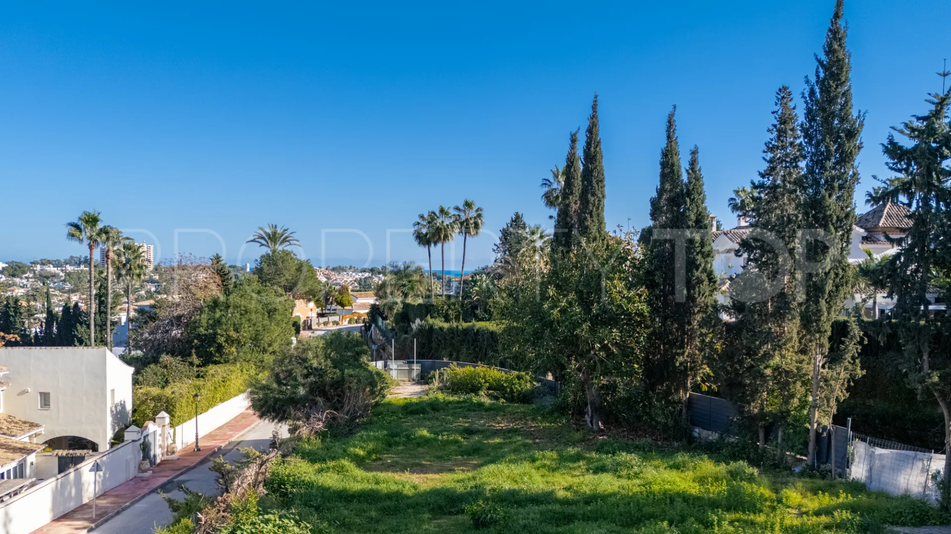 Las Brisas 6 bedrooms villa for sale