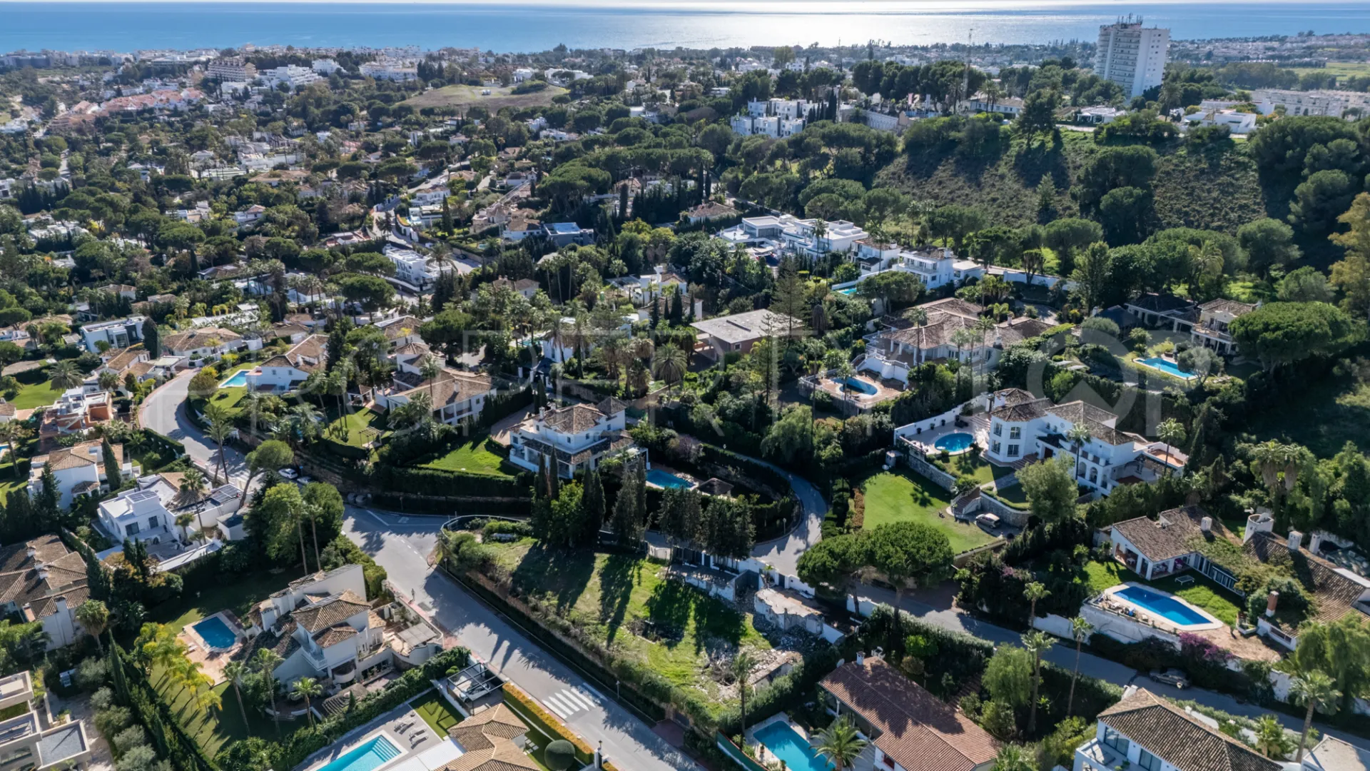 Las Brisas 6 bedrooms villa for sale