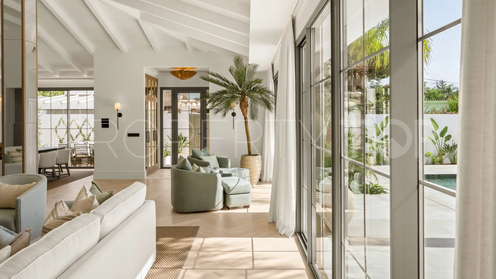 Nagüeles villa for sale