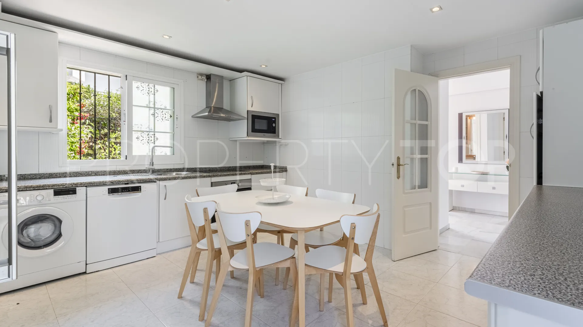 3 bedrooms town house in Arco Iris for sale