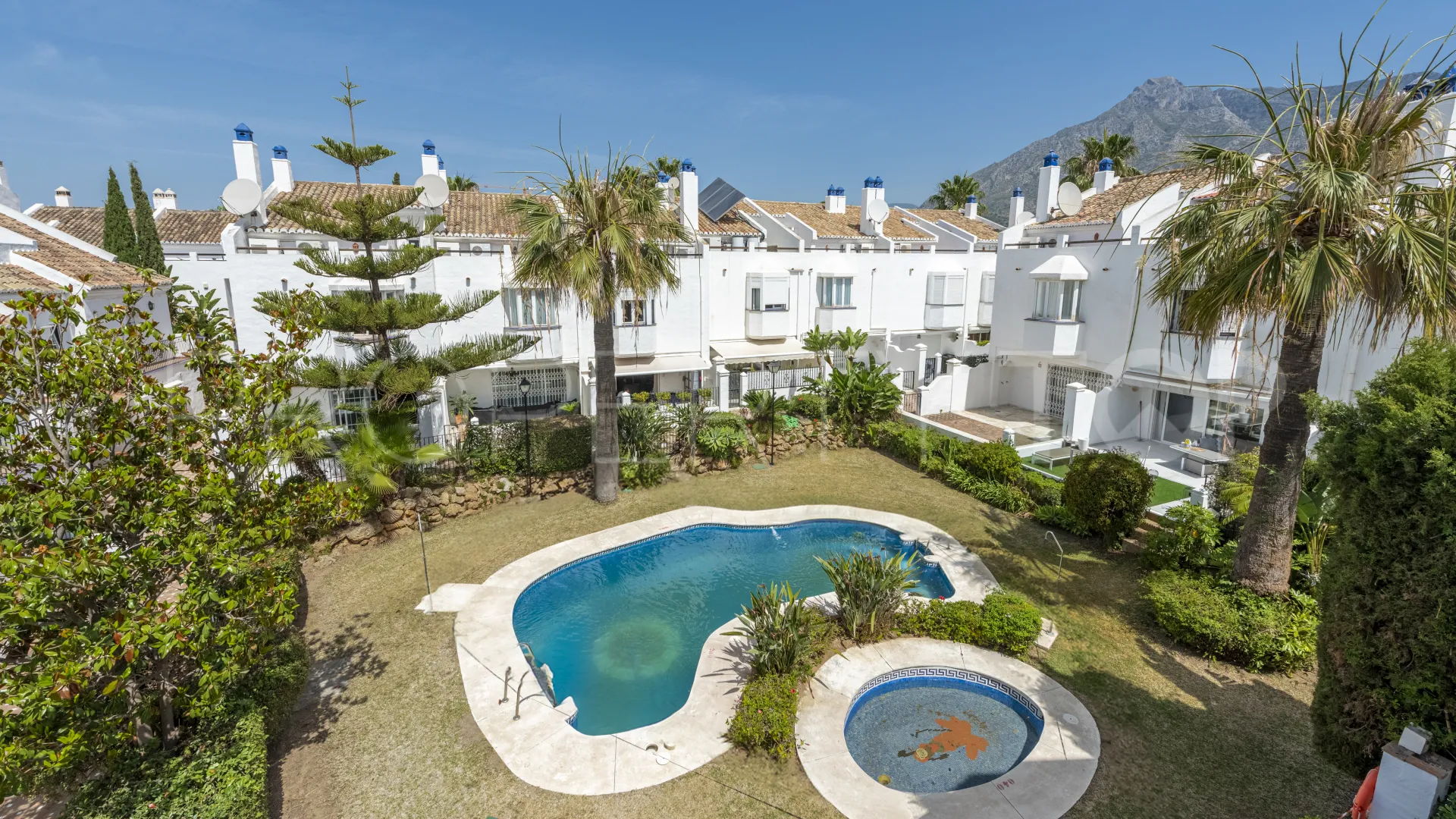 3 bedrooms town house in Arco Iris for sale