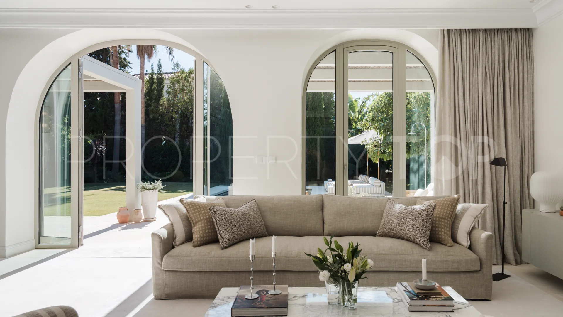 Comprar villa en Nueva Andalucia