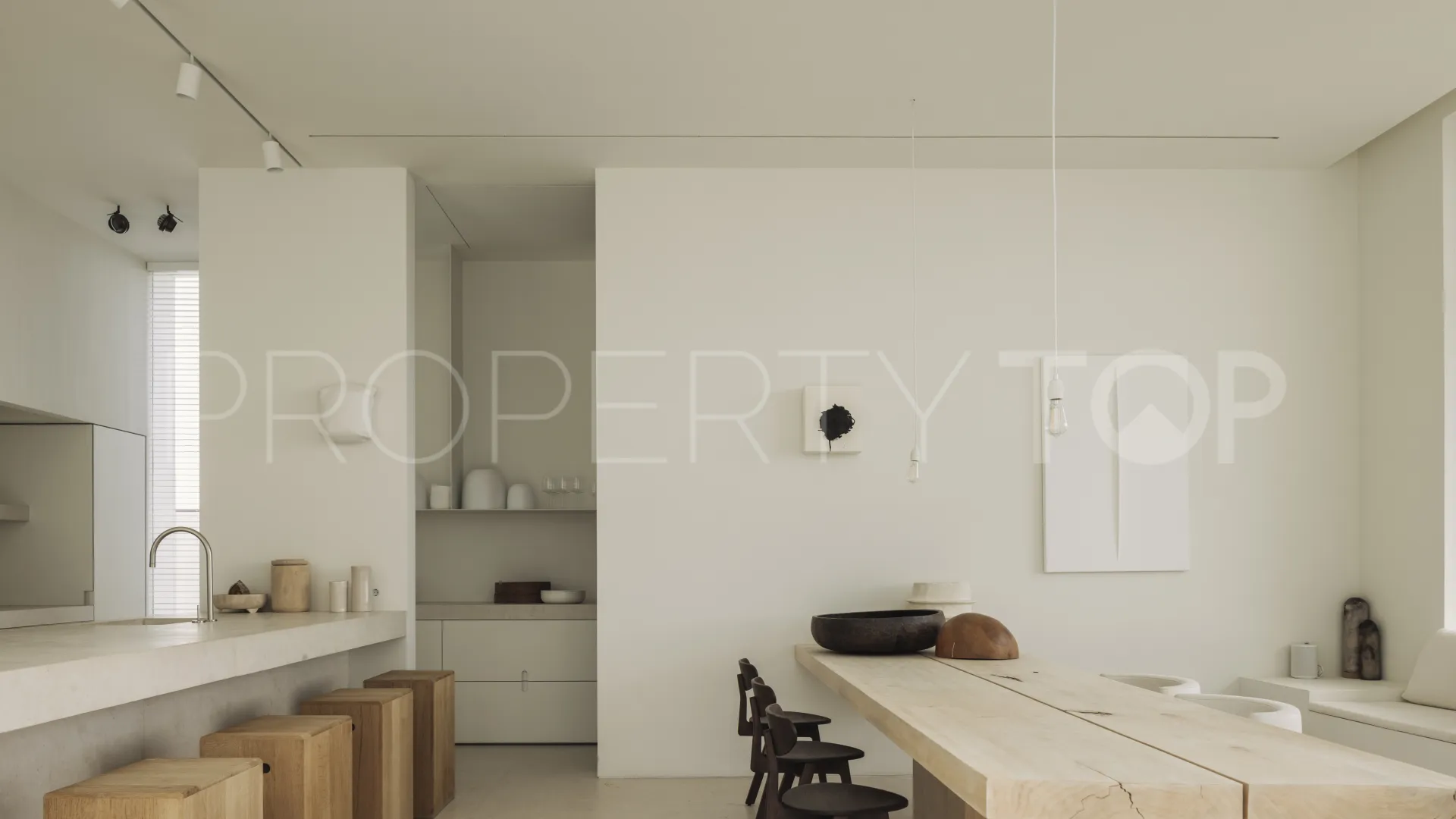 Villa for sale in Los Altos de los Monteros