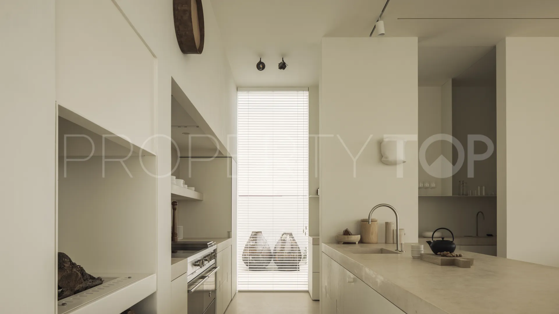 Villa for sale in Los Altos de los Monteros