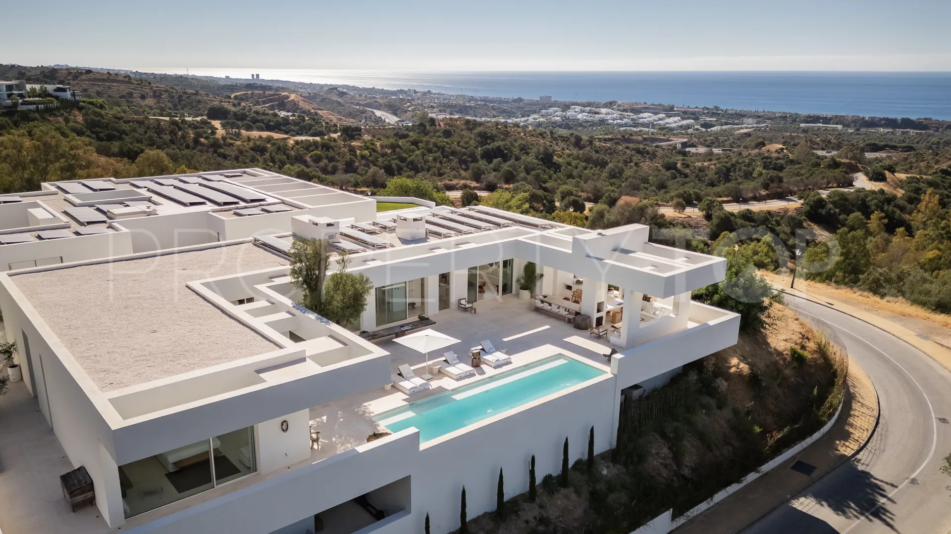 Villa for sale in Los Altos de los Monteros