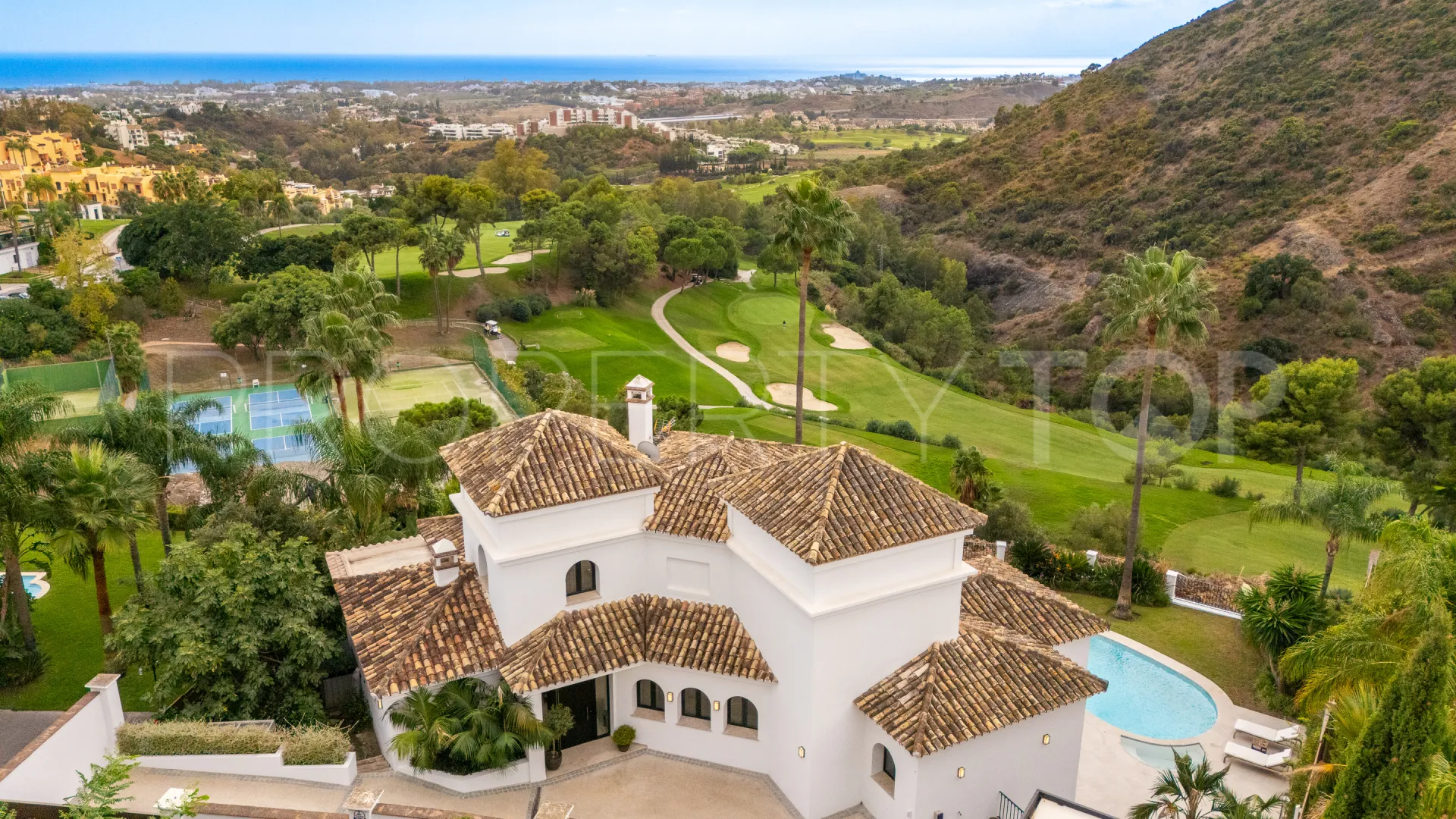 Villa a la venta en Los Arqueros de 5 dormitorios