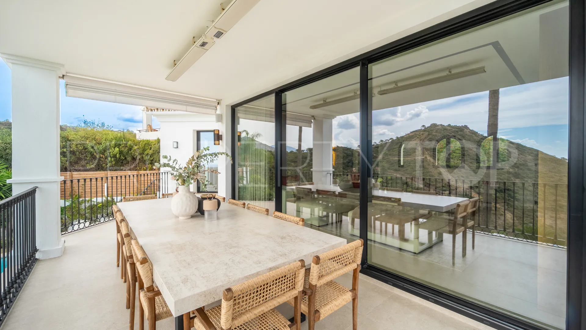 Villa a la venta en Los Arqueros de 5 dormitorios