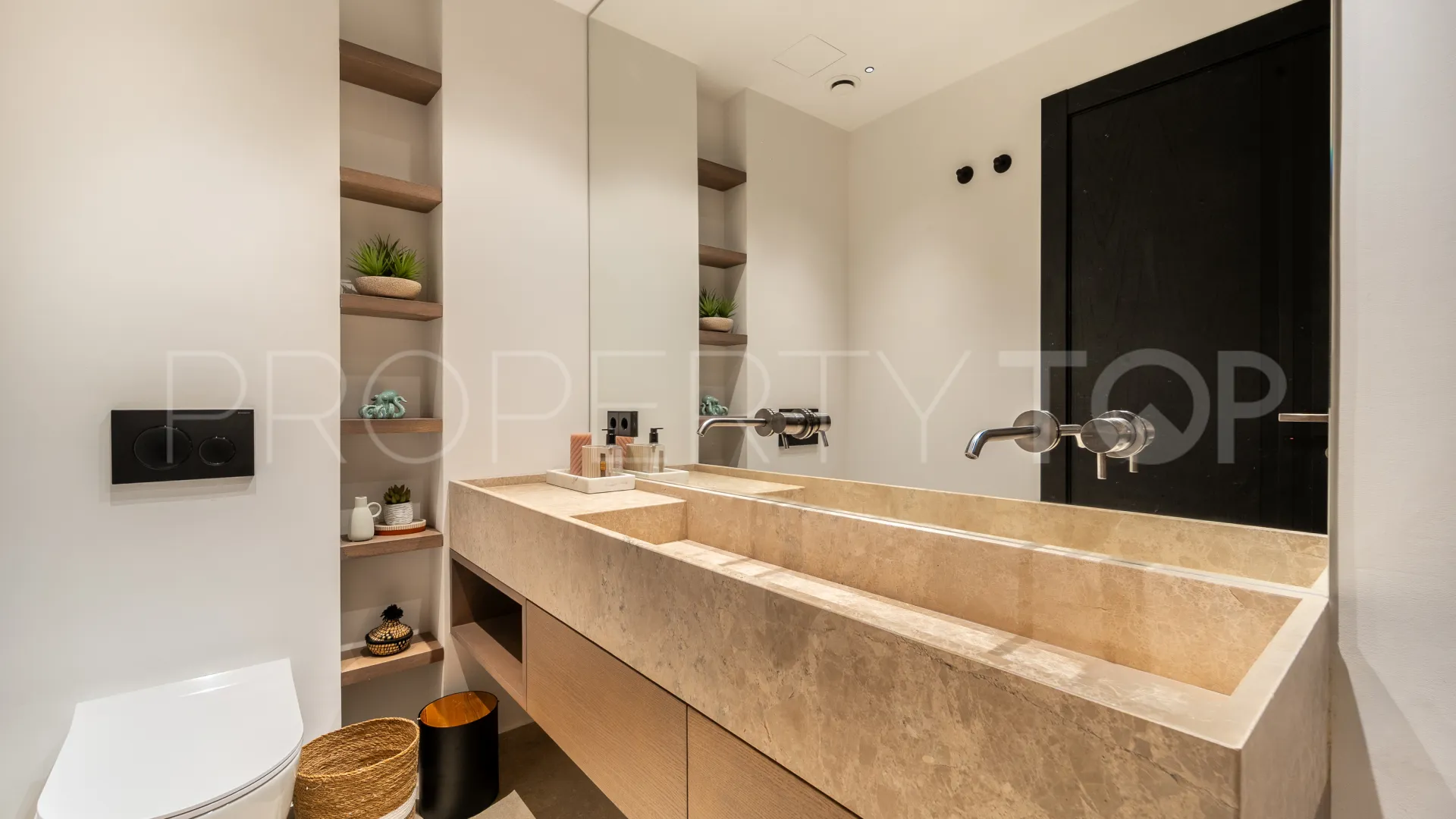 Villa a la venta en Los Arqueros de 5 dormitorios