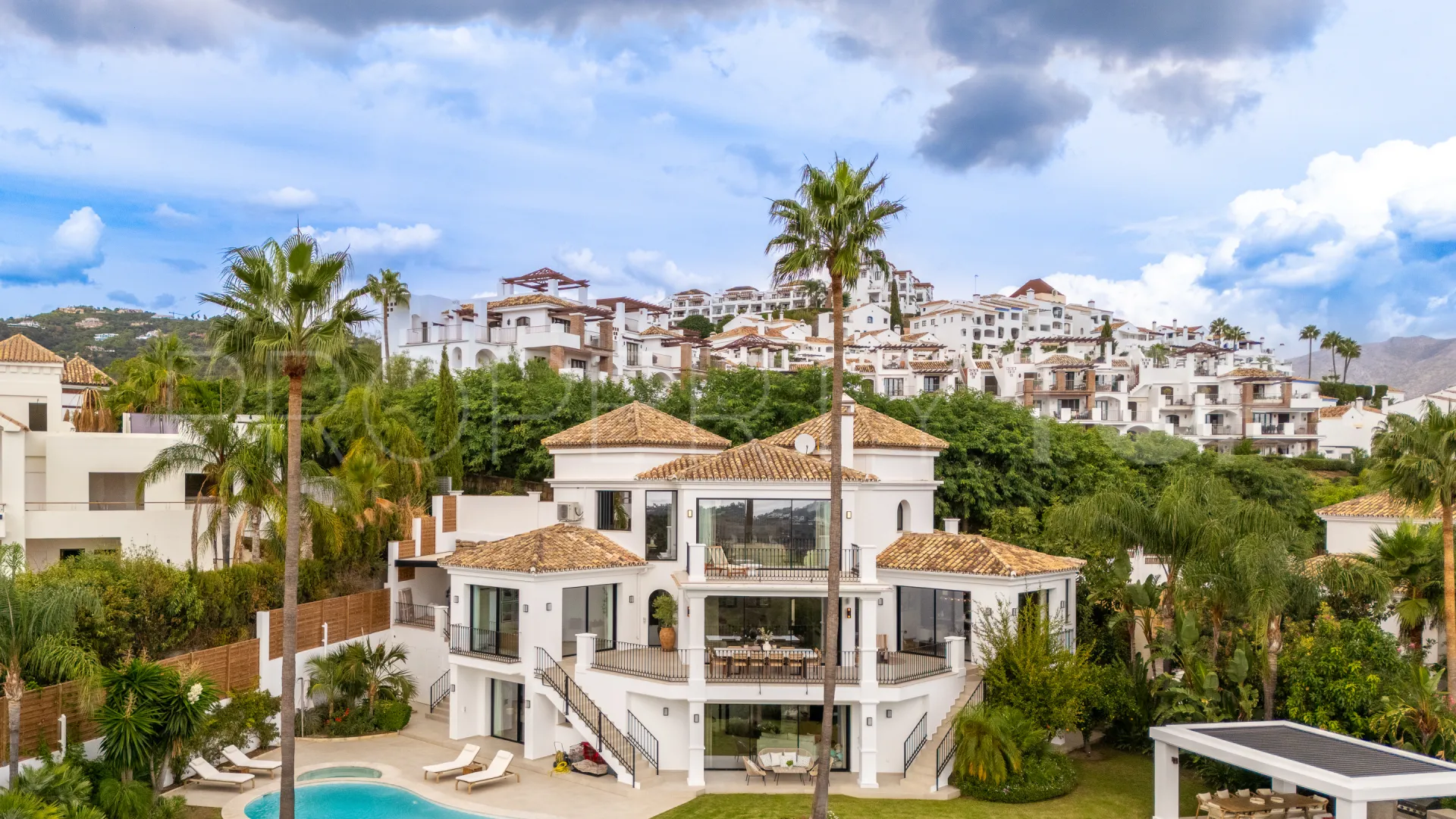 Villa a la venta en Los Arqueros de 5 dormitorios