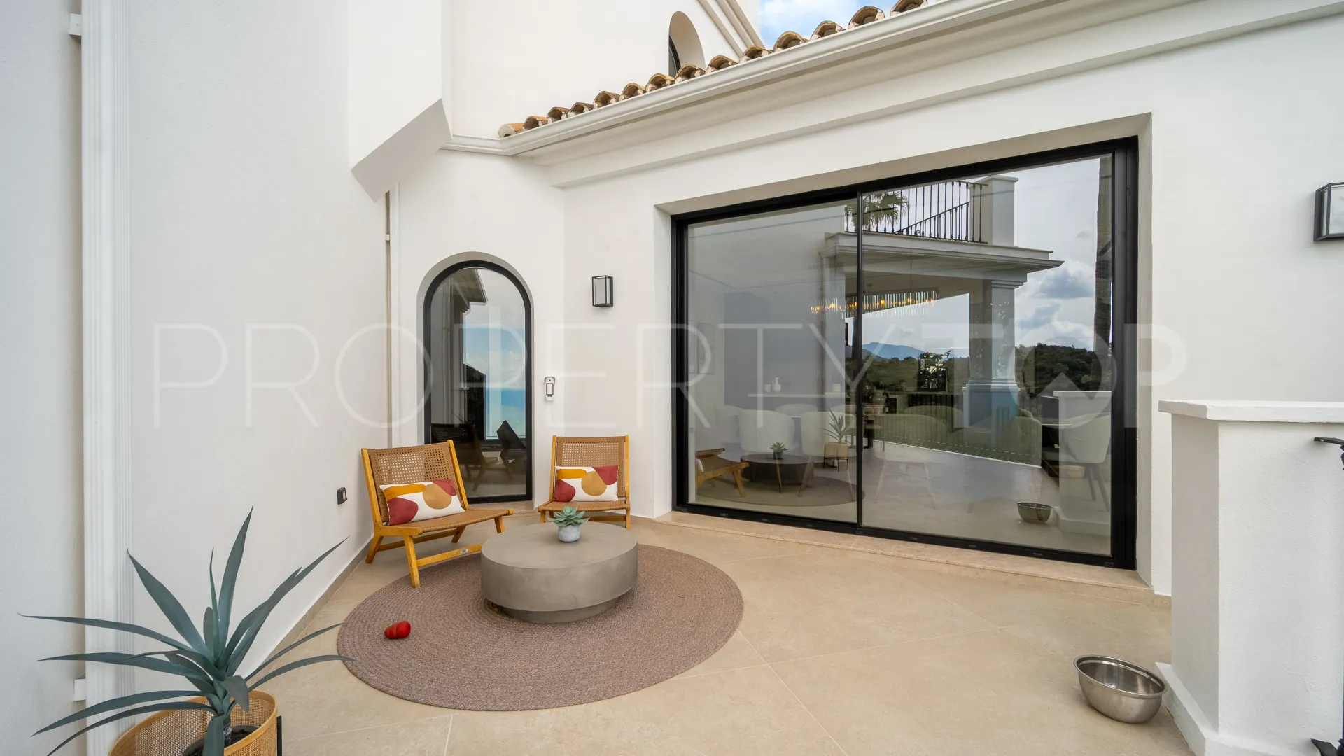 Villa a la venta en Los Arqueros de 5 dormitorios