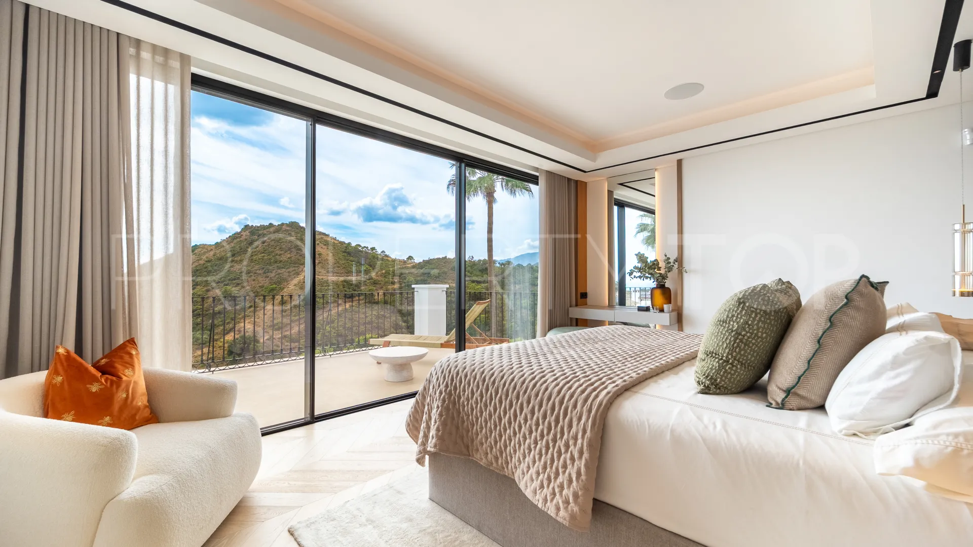 Villa a la venta en Los Arqueros de 5 dormitorios