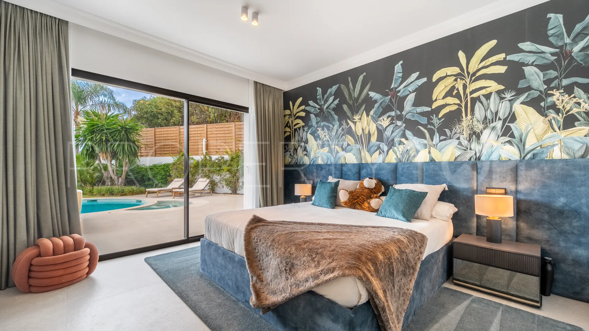 Villa a la venta en Los Arqueros de 5 dormitorios