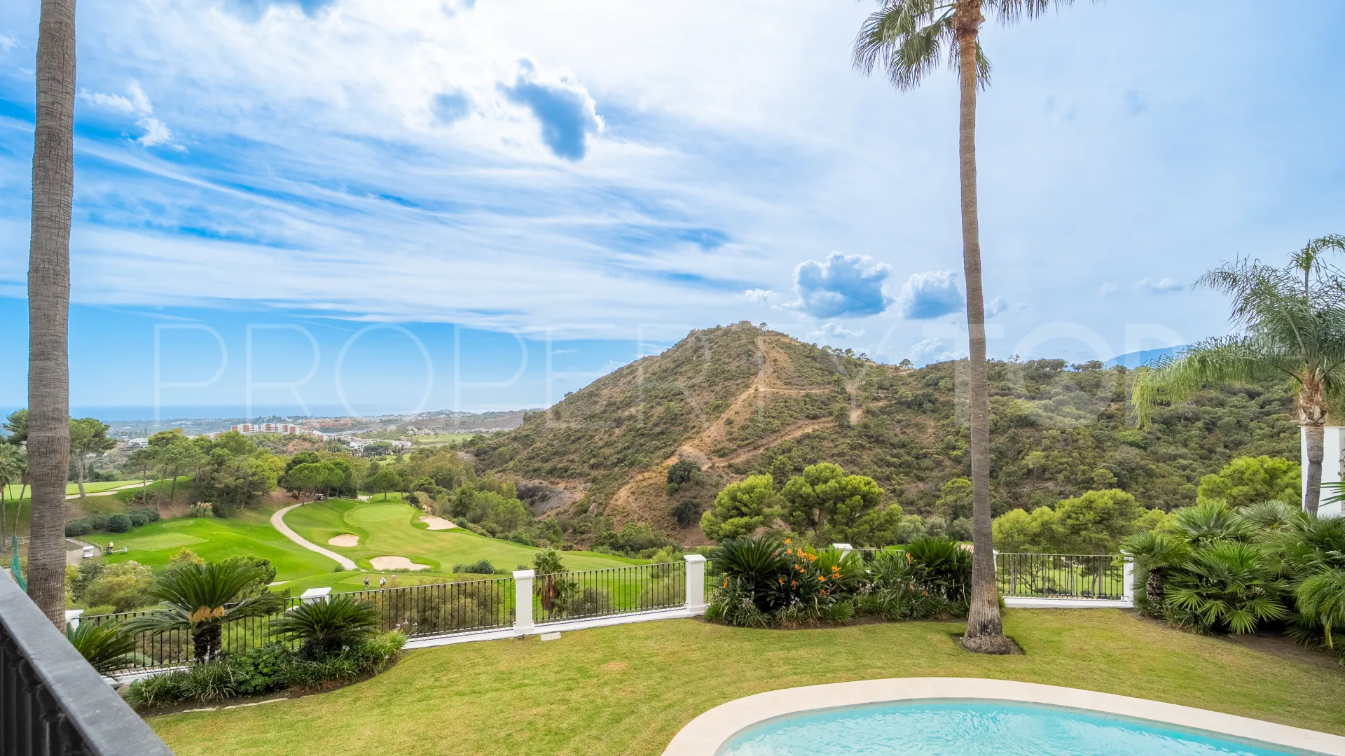 Villa a la venta en Los Arqueros de 5 dormitorios